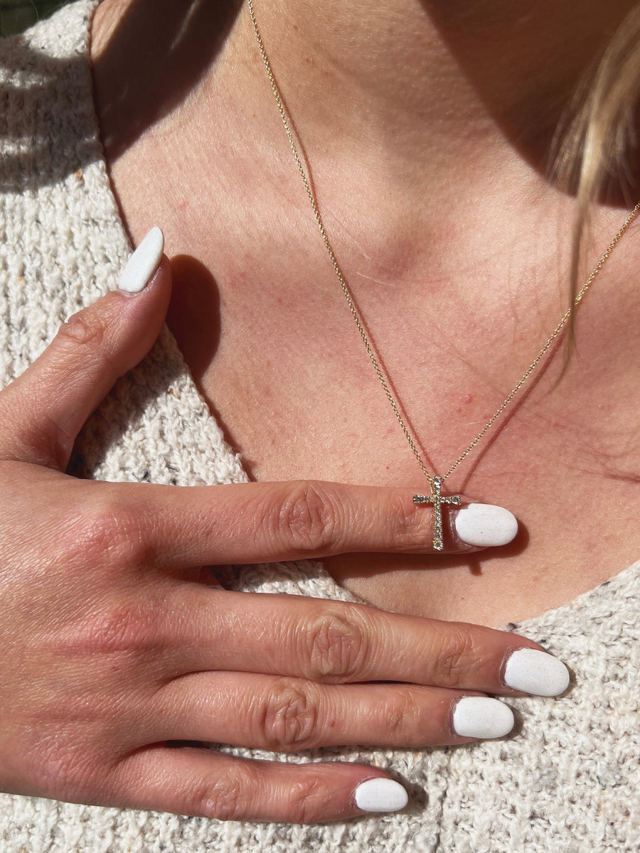 Discover Your Perfect Cross Necklace Style Fink's Jewelers
