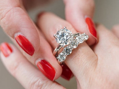 White Gold vs. Platinum: What's the Difference?