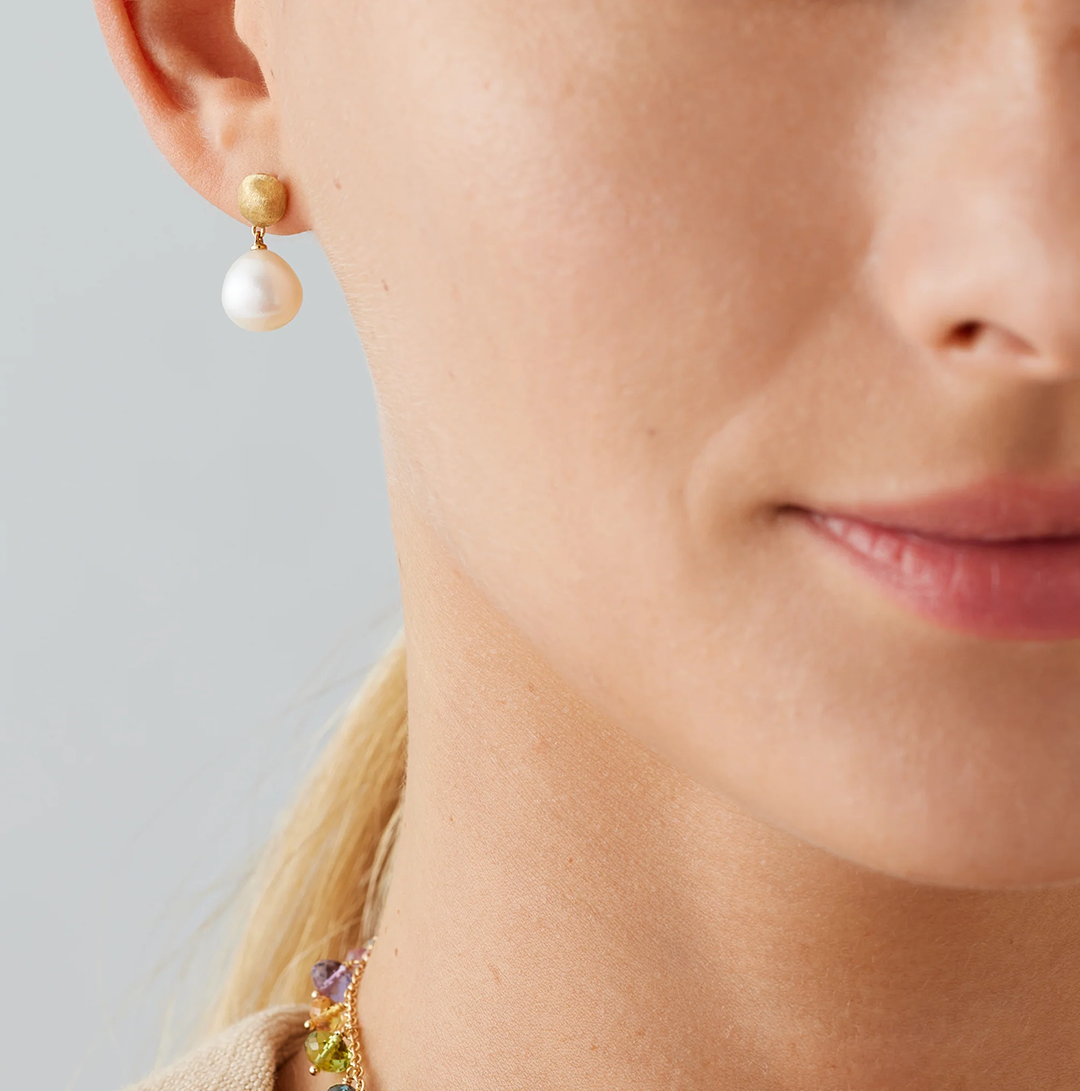 MARCO BICEGO ゴールド ドロップ型 イヤリング 18K Yellow Gold Petal Drop Earrings With Diamonds, Medium