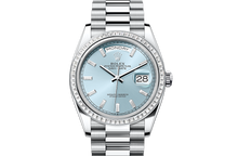 Day-Date 36, Oyster, 36 mm, platinum and diamonds Front Facing