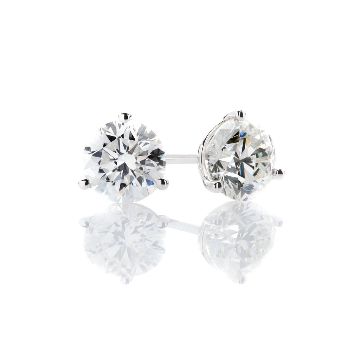 Sabel Collection Round Cut Diamond Studs in 1.00-1.09cttw Weight
