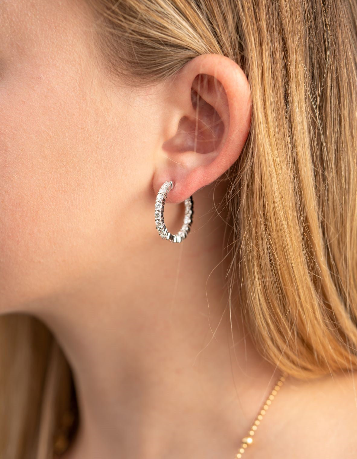 The Best Earrings For Your Face Shape: Square, Round, Oval