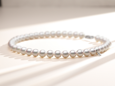 Pearl Bracelets: A Jewelry Box Staple for Every Woman