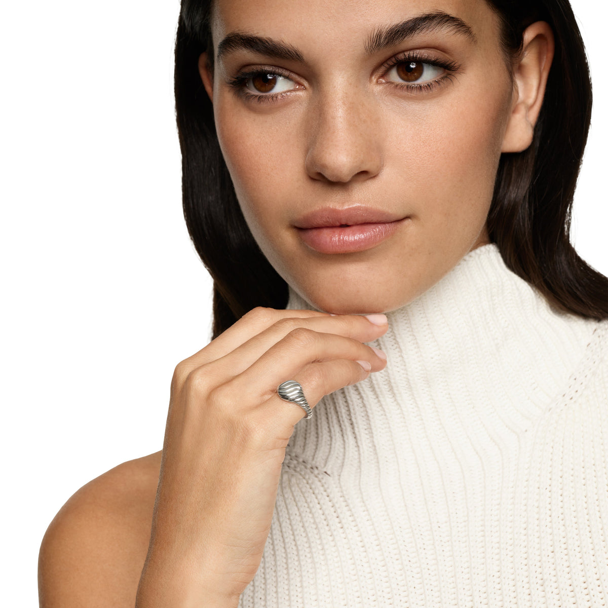 Sport Style Around Your Little Finger with Trendy Pinky Rings