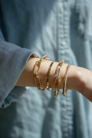 All About Versatile Bangle Bracelets