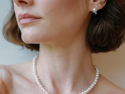 Achieve a Lustrous Look with Classic Pearl Necklaces