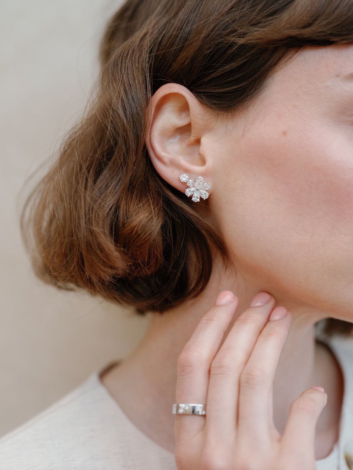 Flower Jewelry: The History, Styles, and Elegance It Brings