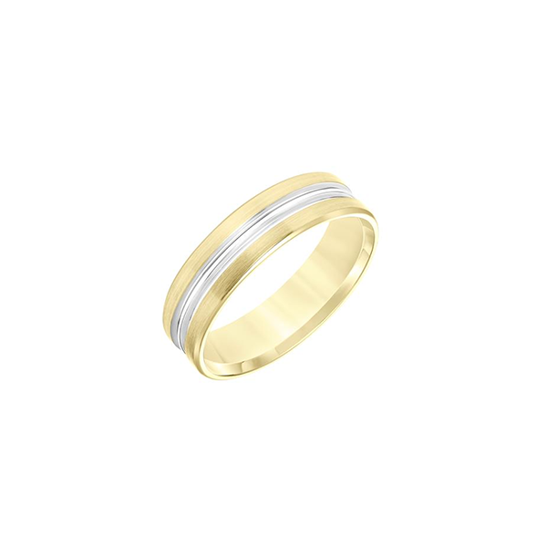 Fink's 14K Yellow Gold Flat Bevel Edge Engraved Band