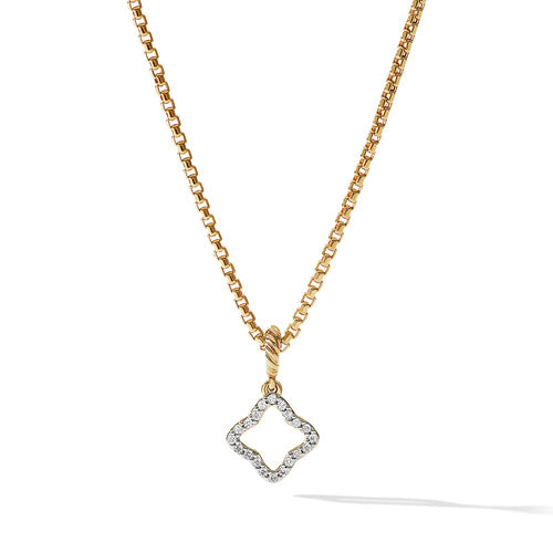 Quatrefoil Amulet in 18K Yellow Gold with Diamonds, 19.7mm