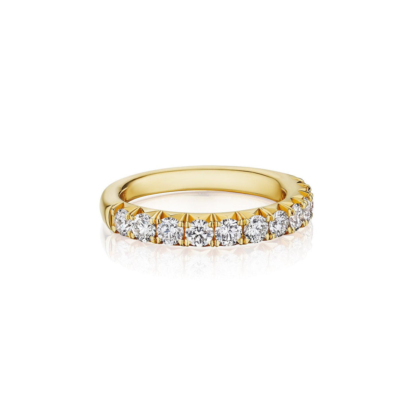 Round Diamond Wedding Ring in Yellow Gold