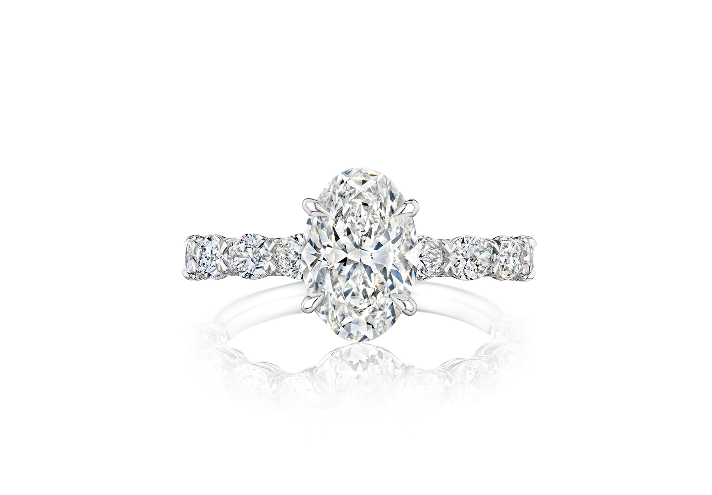 Fink's Exclusive White Gold Oval Diamond Engagement Ring