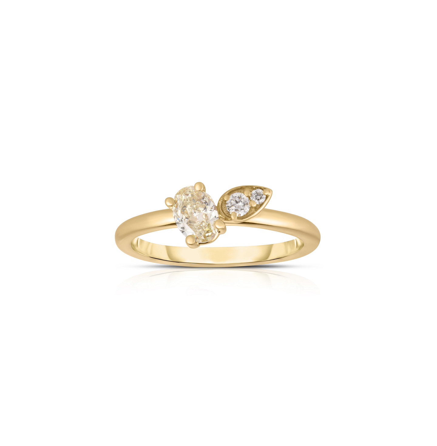 Sabel Collection Yellow Gold Fancy Diamond Leaf Ring