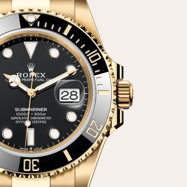 Rolex Submariner in 18 kt yellow gold, M126618LN-0002