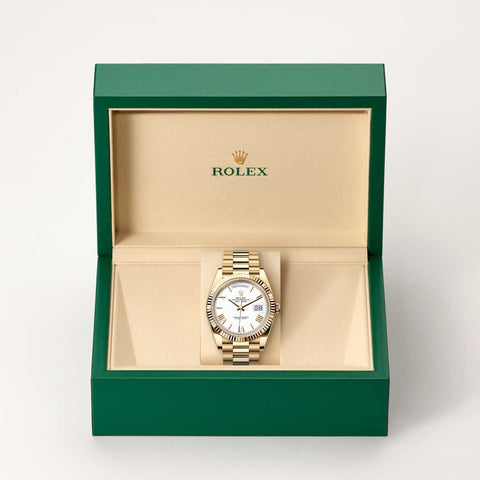 Rolex Day-Date in 18 kt yellow gold, M228238-0042