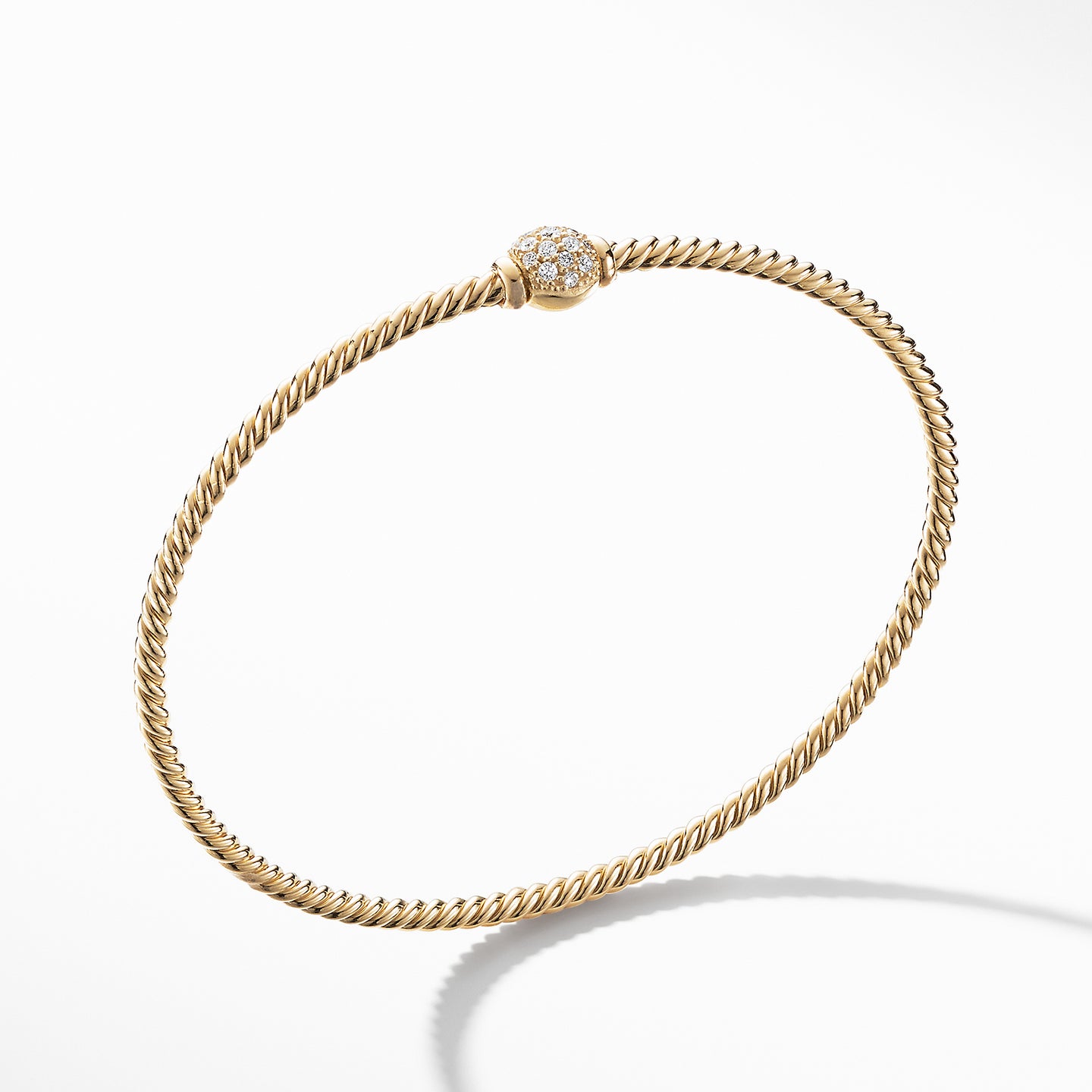 Petite Solari Station Pavé Bracelet with Diamonds in 18K Gold, Size Medium
