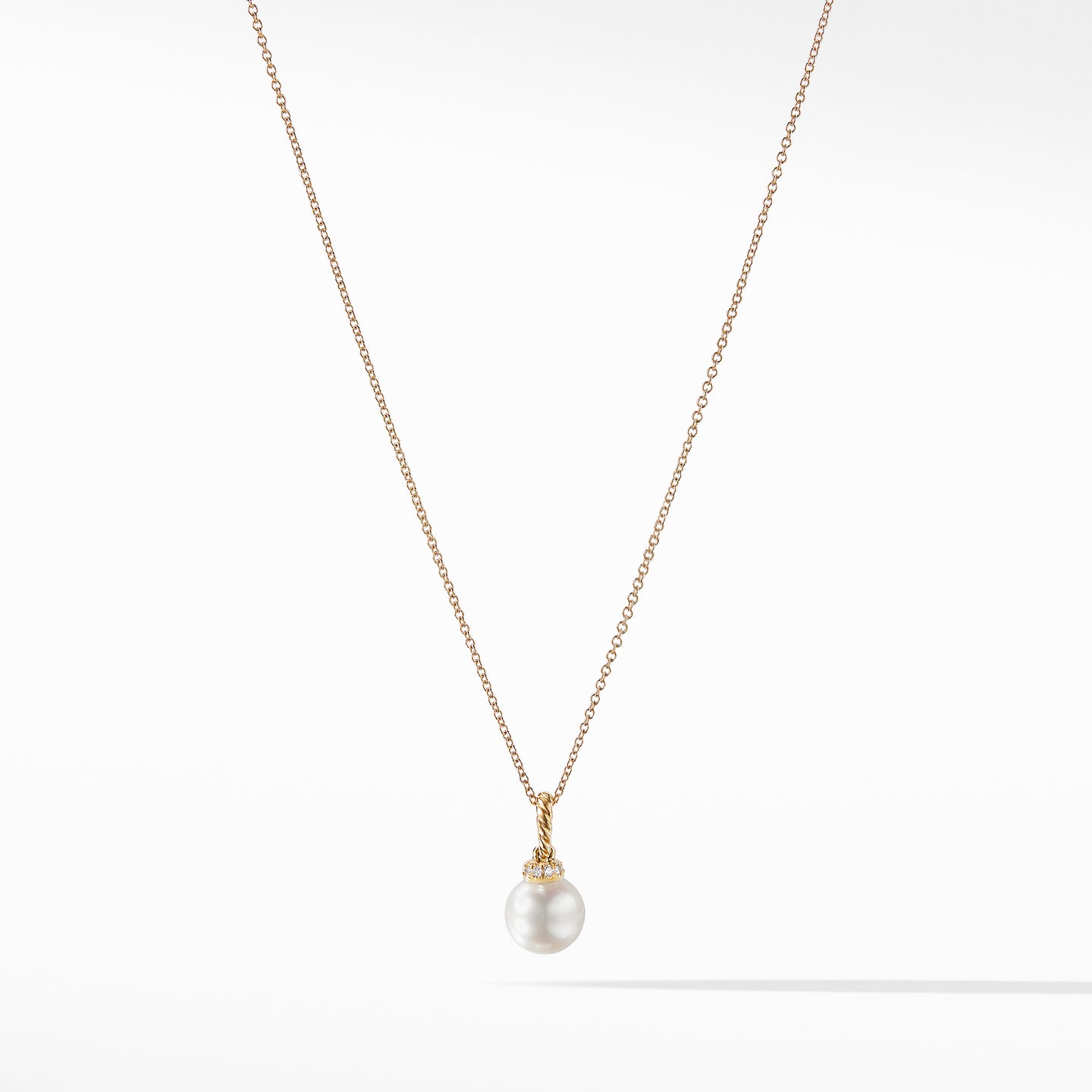 Pendant Necklace with Pearls and Diamonds in 18K Gold, 18