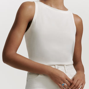 Model Wearing David Yurman Châtelaine Pavé Bezel Ring with Hampton Blue Topaz and Diamonds