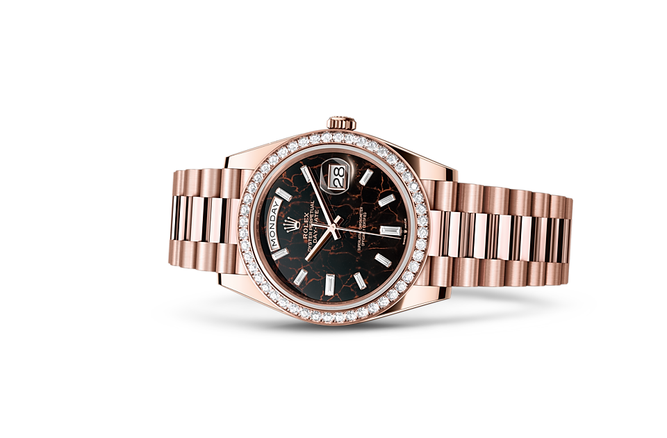 Day-Date 40, Oyster, 40 mm, Everose gold and diamonds Laying Down
