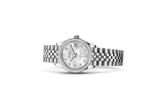 Datejust 31, Oyster, 31 mm, Oystersteel, white gold and diamonds Laying Down