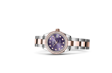 Lady-Datejust, Oyster, 28 mm, Oystersteel, Everose gold and diamonds Laying Down