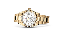 Load image into Gallery viewer, Sky-Dweller, Oyster, 42 mm, yellow gold Laying Down
